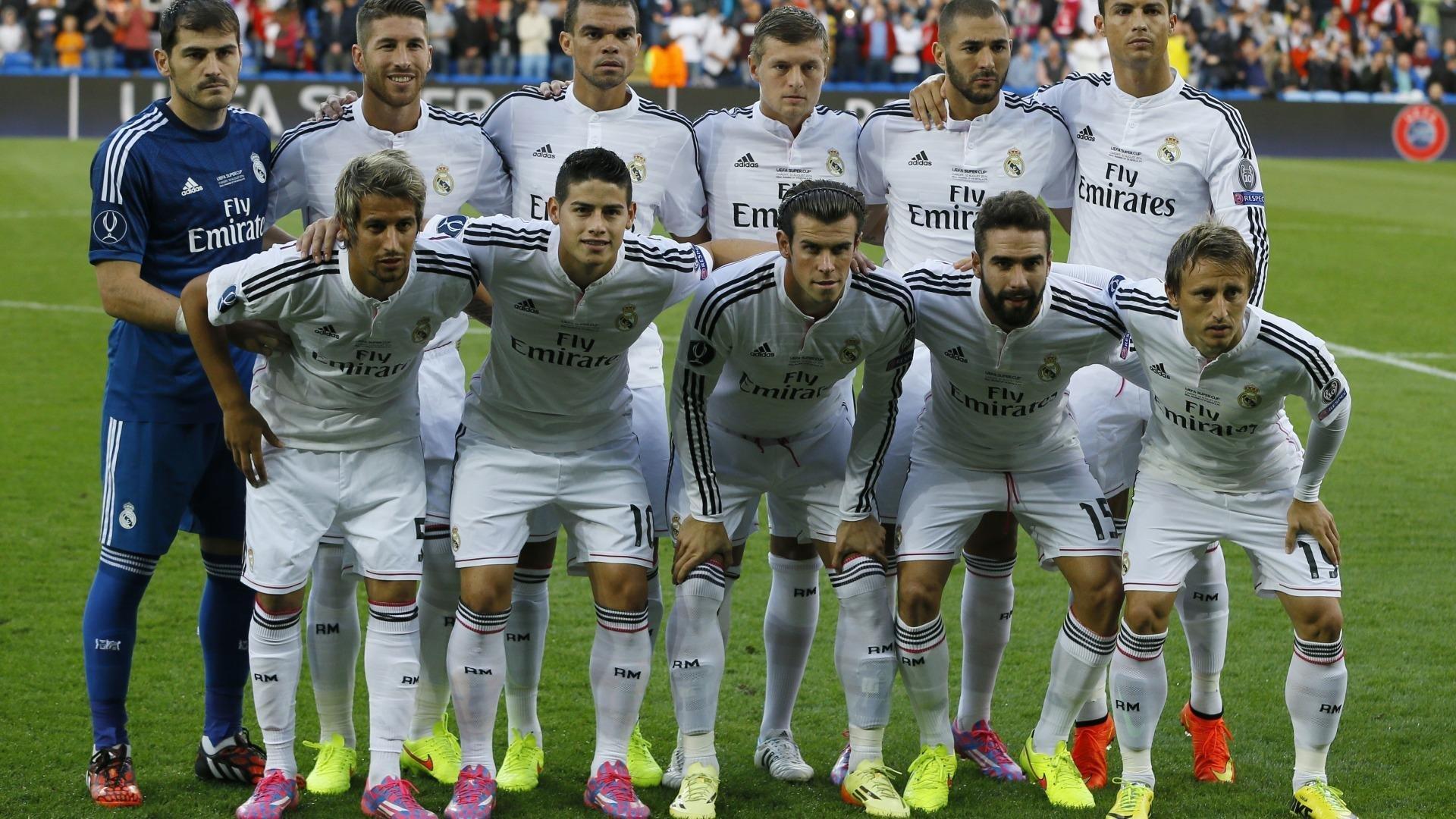 武磊终场前冷静施射逼平豪门，战术执行力与高球商闪耀国际赛场